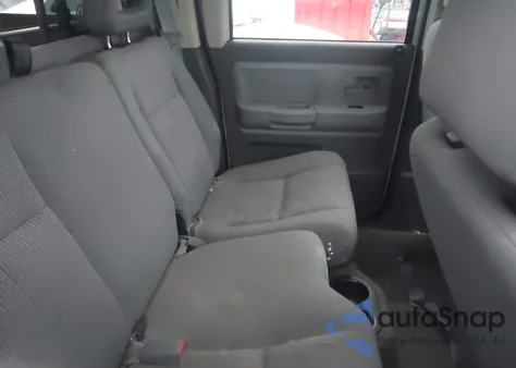 2006 Dodge Dakota Slt z USA, uszkodzony, nr VIN 1D7HW48N76S645837